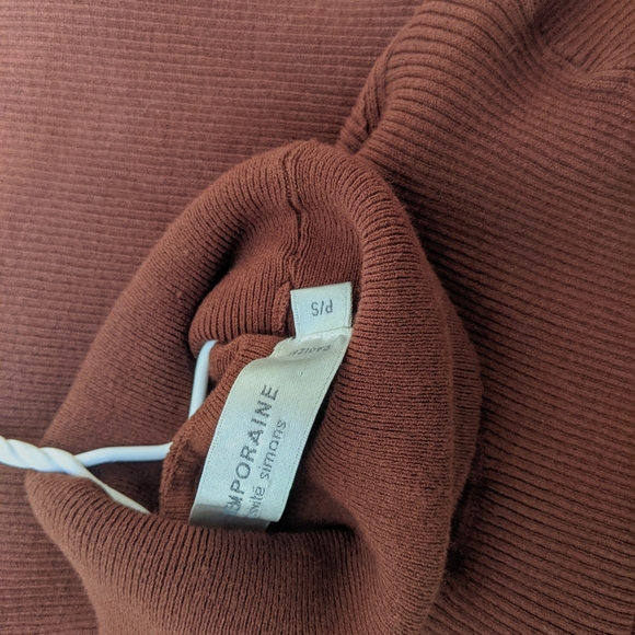 Ribbed brown turtleneck - Picture 4 of 4